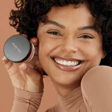 Polvo Fijador con Acabado Sedoso Mary Kay®- Medium Beige