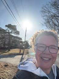 ☀️ Sunny Saturday Steps! 🚶‍♀️ It's a gorgeous day out—perfect for a walk!  The sun is shining behind me, and I hope it's shining