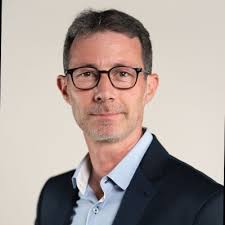 Je suis ravi de vous annoncer qu'à partir du 1er février, j'occuperai le  poste de pharmacien cogérant de la Pharmacie du Rimon à Domloup au sud de  Rennes. Ce nouveau chapitre marque