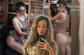 ISPLIVALE NOVE ŠOK PORNO FOTKE: TEA TAIROVIĆ u ulozi seksi učiteljice! Za  AFERU kriva PEVAČICA koja ne zna šta će od LJUBOMORE!