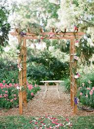 Altar For A Garden Ceremony Flowers By Lee Forrest Design Photo By Justin Demutiis Photograph Fun Wedding Decor Wedding Flower Inspiration Wedding Flowers