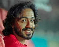 اخويا بهاء سلطان اللى بقاله ماتشين بره قائمه الفريق وشكله هيروح ليبيا