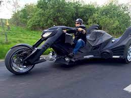 custom made motorcycle trike inspired by tim burton s batmobile geektyrant トライクバイク 赤穂浪士 バットモービル