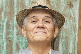 A internet e as mídias sociais não prejudicam o fazer poético”: entrevista  com Antônio Nóbrega