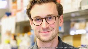 Latham & Watkins' Brian Cuneo is a 40 Under 40 honoree.