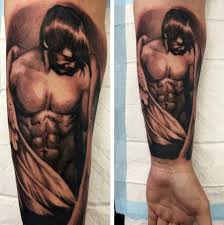 Bienaventurado san miguel arcángel, no nos desamparéis ni de noche, ni de día, protégenos en todos nuestros caminos de los ataques de los espíritus malignos y sus. 89 Tatuajes De Angeles Guardianes O De La Guarda Con El Significado