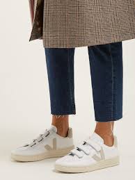 Clean And Classic With Our V Lock Extra White Natural Veja Vejashoes Kicksoftheday Kicks Fairtrade Made Sneaker Outfits Women Veja Shoes Leather Trainers