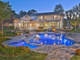 Can You Guess Which Pop Star Lives Here Selena Gomez House Celebrity Houses Mansions