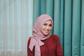 Siapkan ciput dan jilbab pashmina siapkan ciput dengan warna netral dan tidak bermotoif sebagai penutup dasar kepala kamu. 20 Trend Model Hijab Paling Stylish Dan Terpopuler Coba Yuk