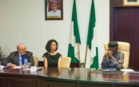 Après avoir été cité dans une réponse de questions pour un champion, vincent dedienne a publié un amusant message sur son compte instagram pour dire à quel cheveux courts, toujours très propre sur lui : Election Observation Elections Global Democracy Support European Parliament