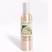 Amazon Com Yankee Candle Christmas Cookie Concentrated Room Spray Festive Scent Health Personal Care Yankee Candle Christmas Yankee Candle Candles