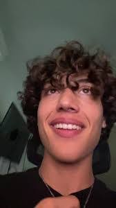 Wesley Denton's Instagram, Twitter & Facebook