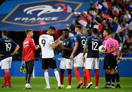 Si chaque match des bleus se déroule comme ça, l'euro risque d'être éprouvant pour les nerfs du pays, qui ne pourra pourtant pas lui en vouloir. Erreur D Hymne Avant Le Match France Albanie Les Autres Rates Des Hymnes