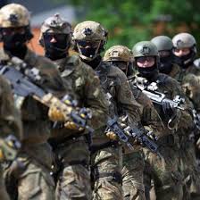 Kompanie wurde aufgelöst, das droht noch immer dem gesamten verband. Eliteeinheit Besonders Betroffen Verdacht Auf Rechtsextreme Bei Der Bundeswehr Am Meisten Beim Ksk Svz De