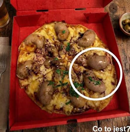 Un livreur de pizzas reçoit la surprise de sa vie lorsqu'il est envoyé pour  une livraison spéciale. Voir le 1er commentaire
