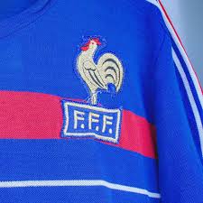 كريم بنزيمة يعود لتشكيلة منتخب فرنسا في يورو 2020 بعد غياب ست سنوات 19 مايو/ أيار 2021 صدر الصورة، getty images Gpzggzfkzy2vam