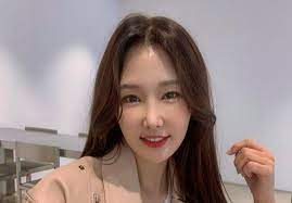 If you have any questions or feedback, feel free to leave a comment. Lee Su Jin Wanita 51 Tahun Yang Awet Muda Kini Jadi Bintang Media Sosial Pikiran Rakyat Depok