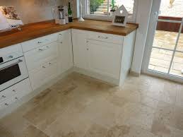 Travertin Fliesen Light Landhauskuche Fliesen Kuche Billige Kuchen