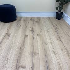 Bibury Unfinished Distressed Oak 190 X 20 6mm Engineered Wood Floors Oak Wood Floors Engineered Flooring
