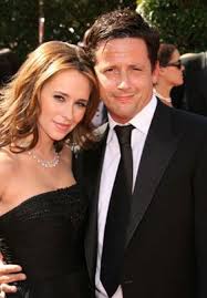 Sugar Bits Jennifer Love Hewitt Engaged Jennifer Love Hewitt Jennifer Love Ross Mccall