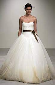 Vera Wang Wear Fall 2005 Bridal Vera Wang Wedding Dress Bride Wars Bride Wars Wedding Dress Strapless Wedding Gown