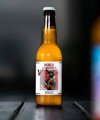 Dit bier wordt gebrouwen met ingrediënten van goede kwaliteit, die zorgen voor een toegankelijke smaak en een mooie schuimkraag. Gehoornde Capitool Bestormer Staat Op Brabants Biertje Bizar Wat Nepnieuws Kan Veroorzaken Machtsoverdracht Vs Ed Nl