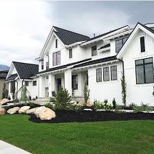 Black And White House Exterior Paint Black Window Frames Exterior Marvelous And White House Design Decoration Home Interior In 2020 White Exterior Houses Modern Farmhouse Exterior White Farmhouse Exterior