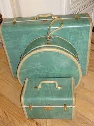I Can T Believe I Had This In Ivory And Got Rid Of Them I Wish I Still Had Them Vintage Luggage Vintage Suitcases Hat Boxes