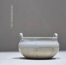定窑白釉莲瓣纹双耳炉white glazed censer with lotus design lotus design pottery glazes chinese ceramics