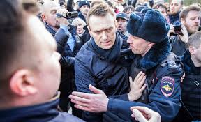 Алексея навального задерживают в аэропорту на паспортном контроле. Posle Mitinga Navalnyj V Sude