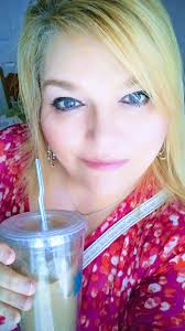 got my iced coffee, cheerz friendz ❗️