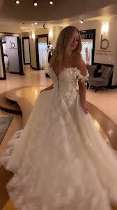Der tag der hochzeit ist ein ganz besonderer tag im leben eines paares und einer der wichtigsten tage im leben einer frau. Entdecke Beliebte Videos Von Lori Of Bridals By Lori Tiktok