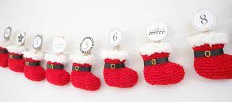 Quick & easy knitting patterns for beginner and advanced knitters. Knitting Pattern Advent Calendar Santa S Booties No 119e