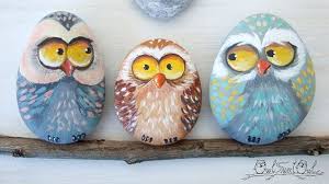 Unico Fatto A Mano Casa Dolce Casa Gufi Pittura Di Famiglia Opere D Arte 3d Realizzate Con Ciottoli Dipinti Bastone E Un Cuore Di Marmo Pebble Painting Family Painting Painted Rocks