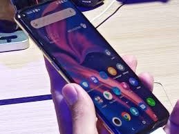 TCL Plex: Das erste Smartphone von TCL ...