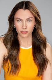 Danielle Bunce's Instagram, Twitter & Facebook