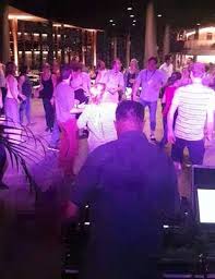 Ihr seid auf der suche nach dem richtigen dj für eure perfekte hochzeitsfeier und seid. Dresden Dj Mieten Buchen Feier Hochzeit Event Dj Dresden Diskjockey Disco