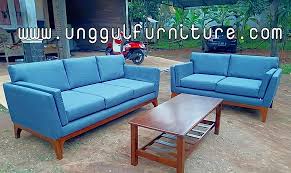 Dengan tampilan yang elegan nan mewah, kursi sofa tamu biasanya menjadi salah satu produk furniture sofa jati yang menjadi ajang pamer kepada para tamu anda. Kursi Tamu Sofa Jati Minimalis Modern Kursi Sofa Ruang Tamu Mewah