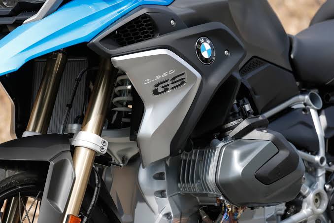 Inline engine vs boxer engine