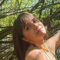 Elsa Spaulding's Instagram, Twitter & Facebook