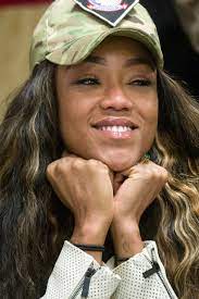 Alicia Fox - Wikipedia