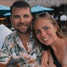 Drew Owens's Instagram, Twitter & Facebook