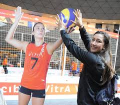 May 21, 2021 · eczacıbaşı spor kulübü resmi internet sitesi. Hande Baladin Yeni Sezon Oncesi Cok Heyecanliyim Voleybol Plus