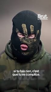 Après un magnéto très émouvant retraçant ses nombreuses années à la tête de toute une histoire, sophie davant est apparue en larmes au retour. Kalash Criminel Raconte Toute L Histoire Derriere But En Or Brut