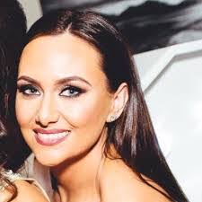 Karla Andrews's Instagram, Twitter & Facebook