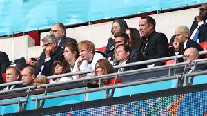 The couple recently received planning permission to construct a tunnel in their £6m country ed sheeran is reported to have installed a similar passage under his house in suffolk that leads to his very own pub. Qmfnfswug4k68m