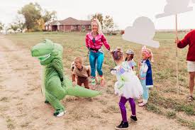 Toy story family halloween costumes. Toy Story Family Halloween Costumes Twist Me Pretty
