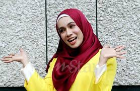 The radio station went on air on 1 august 1998. Sering Balas Komen Manis Apa Hubungan Amira Othman Radin Era Hiburan Mstar
