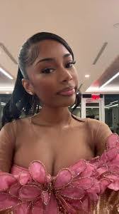 Aisha Moses's Instagram, Twitter & Facebook