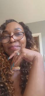 Talks With Mama Tina” is a intimate conversation produced and filmed in the  vibrancy and warmth of Ms. Tina Knowles Lawson's home. Over her famous  gumbo, the show explores the journey from